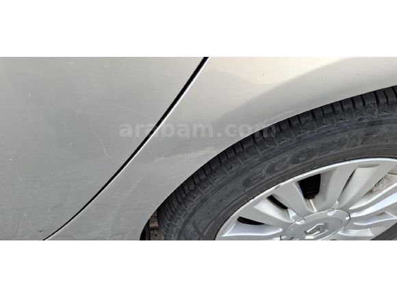 Sahibinden Renault Clio 1.5 dCi Grandtour Dynamique 2010 Model  271.000 km Gri (Gümüş)