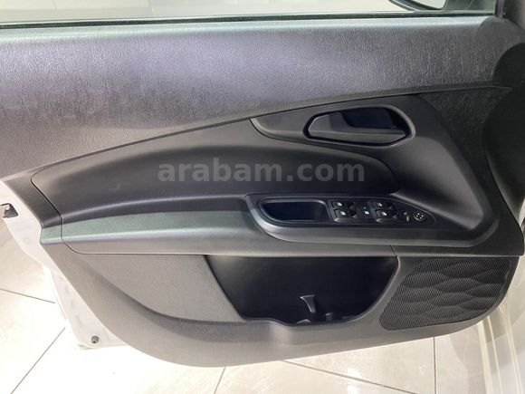 otomobil Fiat Egea 1.5 T4 Hibrit Easy