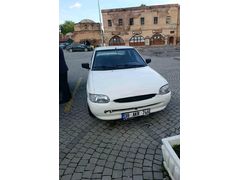 Sahibinden Ford Escort 1.6 CL 1996 Model  800.000 km Beyaz