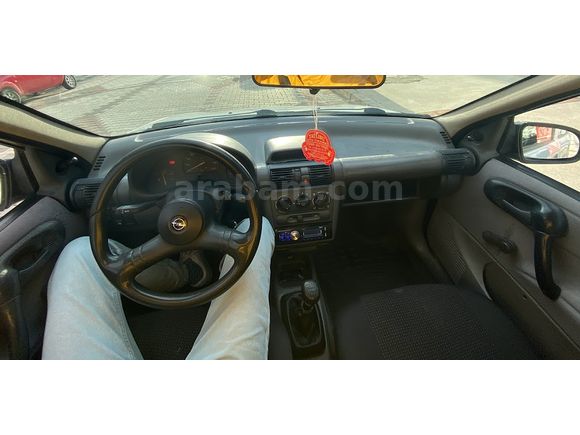 Sıfır motorlu, yeni muayeneli, 93 model Corsa 1.4 Swing 5 Kapı