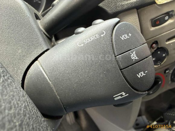 BARDAK AUTO'DAN RENUALT SYMBOL*1.5*DCİ*DEĞİŞENSİZ*KUSURSUZ*