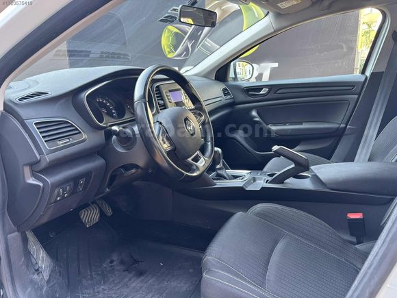 2020 MEGANE 1.5 BLUEDCI TOUCH İLK ELDEN BAYİ ÇIKIŞLI GARANTİLİ