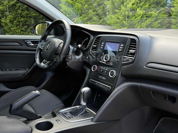 FORS OTOMOTİVDEN megan 1.5 blue DCI Touch paket