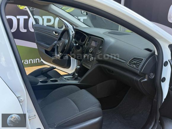 2020 RENAULT MEGANE 1,5 TAÇ FULL SERVİS BAKIMLI KREDİ İMK