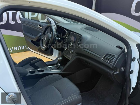 2020 RENAULT MEGANE 1,5 TAÇ FULL SERVİS BAKIMLI KREDİ İMK