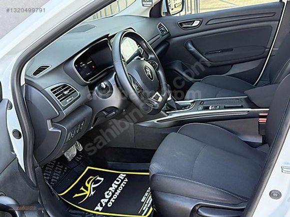 2025 ÇIKIŞLI RENAULT MEGANE 1.5 BLUE DCİ TOUCH