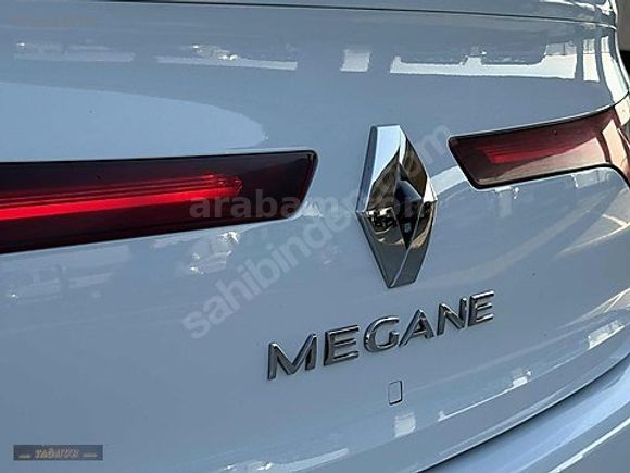 2025 ÇIKIŞLI RENAULT MEGANE 1.5 BLUE DCİ TOUCH
