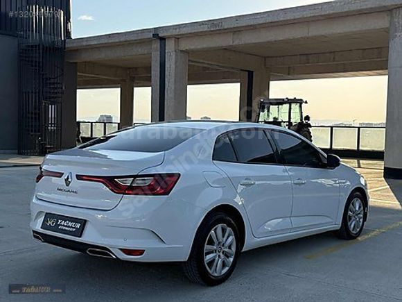 2025 ÇIKIŞLI RENAULT MEGANE 1.5 BLUE DCİ TOUCH