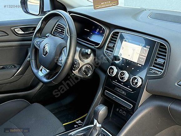 2025 ÇIKIŞLI RENAULT MEGANE 1.5 BLUE DCİ TOUCH