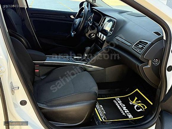 2025 ÇIKIŞLI RENAULT MEGANE 1.5 BLUE DCİ TOUCH