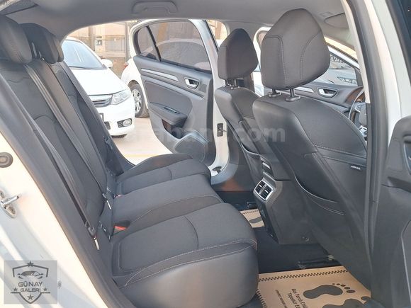 2 PARÇA BOYALI YENİ MAKYAJLI KASA ÇİZİKSİZ CAM GİBİ MEGANE