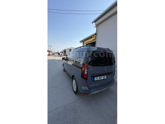 Sahibinden Renault Express Combi 1.5 BlueDCI Touch 2023 Model 