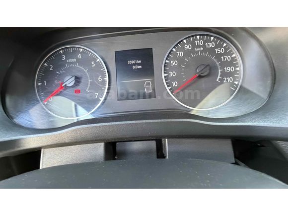 Sahibinden Renault Express Combi 1.5 BlueDCI Touch 2023 Model 