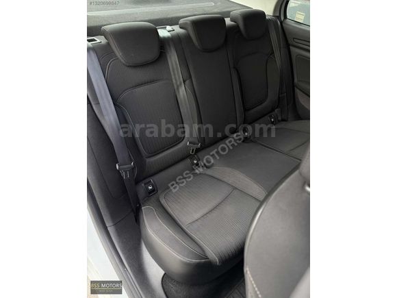 -BSS MOTORS-2020 DİZEL OTOMATİK TOUCH MEGANE 107 BİN KM Y.SERVİS