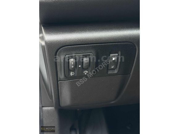 -BSS MOTORS-2020 DİZEL OTOMATİK TOUCH MEGANE 107 BİN KM Y.SERVİS