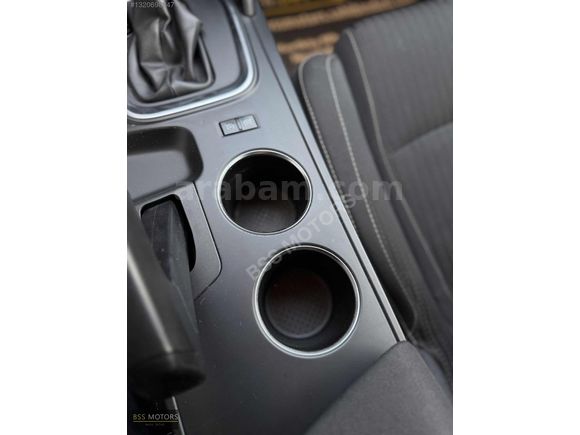 -BSS MOTORS-2020 DİZEL OTOMATİK TOUCH MEGANE 107 BİN KM Y.SERVİS