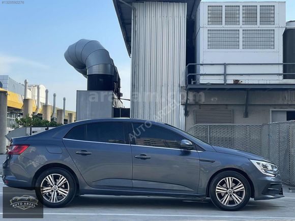 AUTO ARZEL 2022 RENAULT MEGANE 1.5 BLUEDCİ TOUCH 111.000 KM