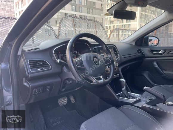 AUTO ARZEL 2022 RENAULT MEGANE 1.5 BLUEDCİ TOUCH 111.000 KM