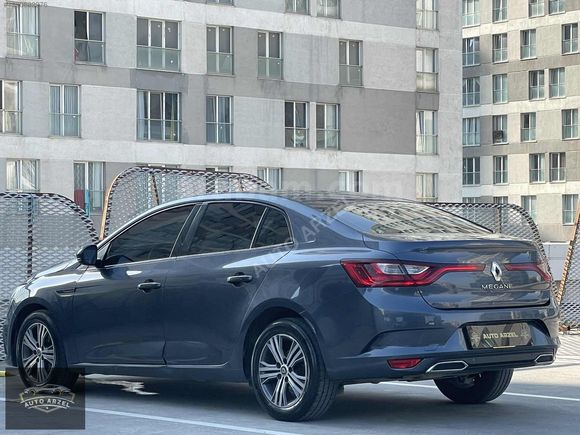 AUTO ARZEL 2022 RENAULT MEGANE 1.5 BLUEDCİ TOUCH 111.000 KM