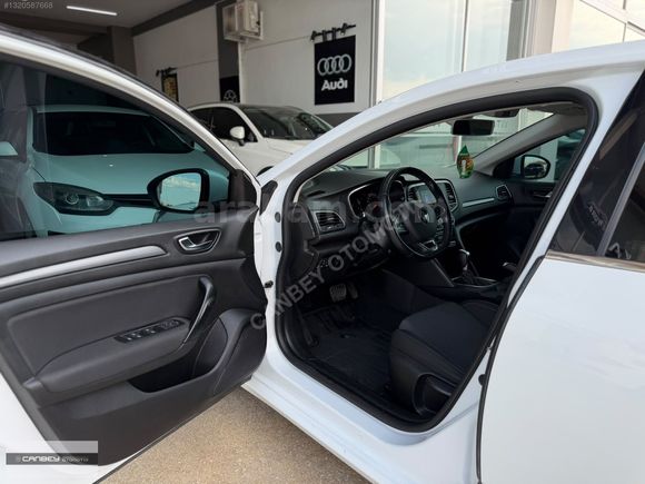 2022 MODEL RENAULT MEGANE 1.5 BLUEDCİ TOUCH HATASIZ BOYASIZ
