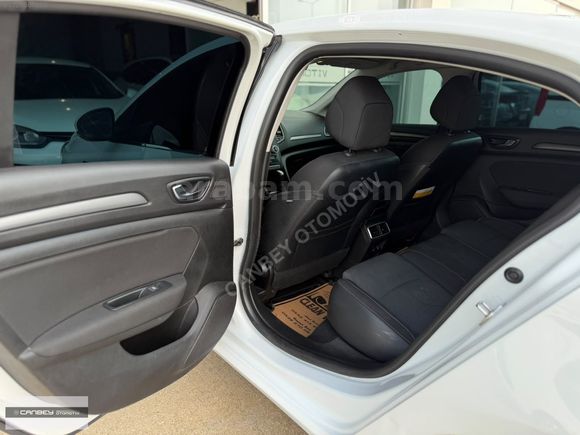 2022 MODEL RENAULT MEGANE 1.5 BLUEDCİ TOUCH HATASIZ BOYASIZ