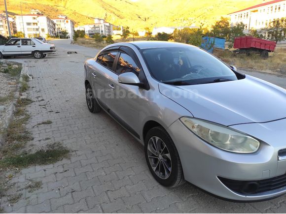 Sahibinden Renault Fluence 1.5 dCi Authentique 2011 Model