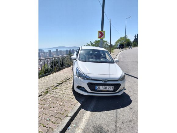 Sahibinden Hyundai i20 1.2 MPI Style 2017 Model  66.000 km Beyaz