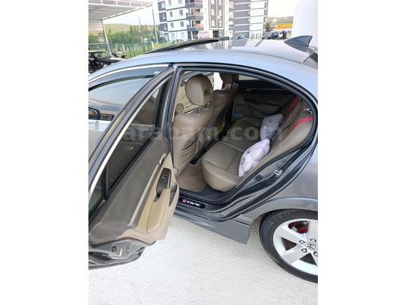 Sahibinden Honda Civic 1.6i VTEC Elegance 2010 Model