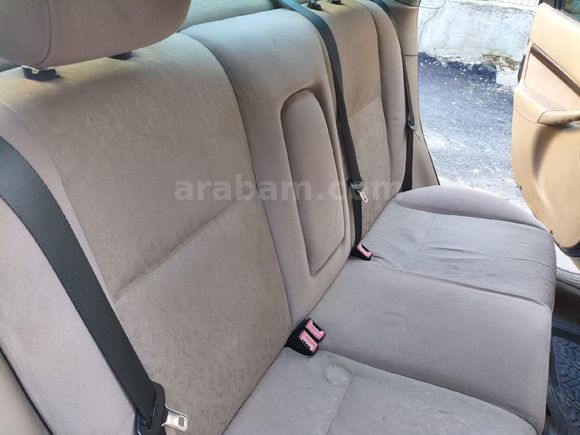Sahibinden Ford Focus 1.6 Ghia 2001 Model