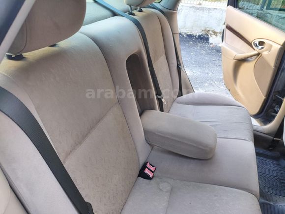 Sahibinden Ford Focus 1.6 Ghia 2001 Model