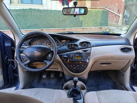 Sahibinden Ford Focus 1.6 Ghia 2001 Model