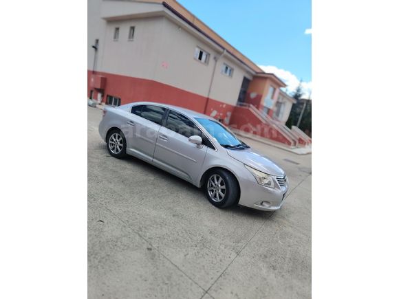 Sahibinden Toyota Avensis 1.6 Elegant 2010 Model