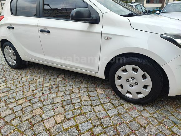 Hyundai i20 1.2 D-CVVT 2012 - 140 binde Boyasız
