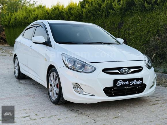 BERK AUTO'DAN-SATILIK-2016 MODEL-OTOMATİK 7-İLERİ ACCENT BLUE