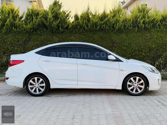 BERK AUTO'DAN-SATILIK-2016 MODEL-OTOMATİK 7-İLERİ ACCENT BLUE