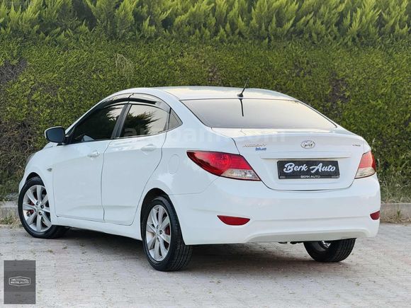 BERK AUTO'DAN-SATILIK-2016 MODEL-OTOMATİK 7-İLERİ ACCENT BLUE