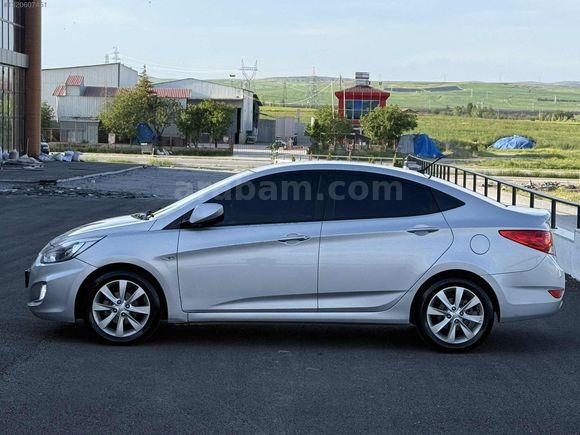 2016 ÇIKIŞ ACCENT BLUE HATASIZ BOYASIZ OTOMATİK DCT 7 İLERİ 85KM