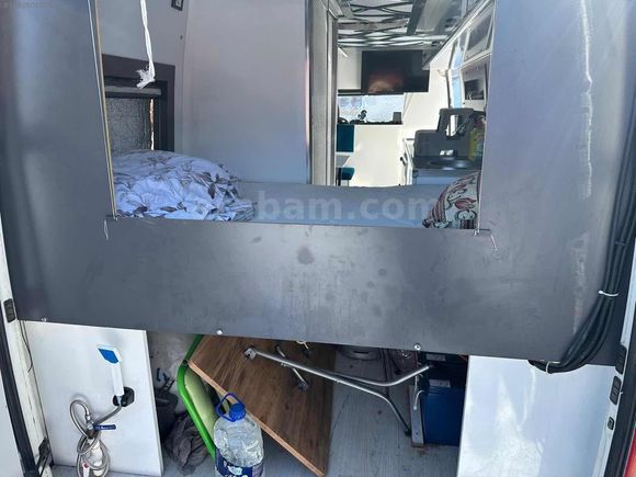 2004 MODEL KARAVAN