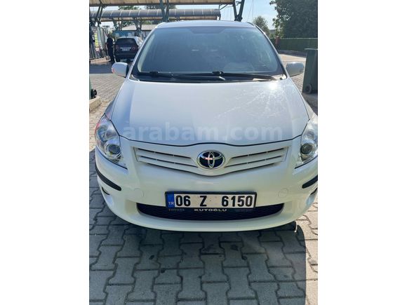 Sahibinden Toyota Auris 1.6 Comfort Extra 2012 Model  126500 km otomatik 