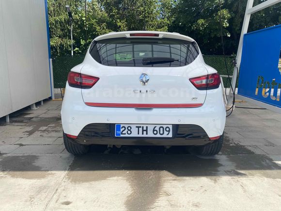 Sahibinden Renault Clio 1.5 dCi Icon 2013 Model  229000 km Beyaz