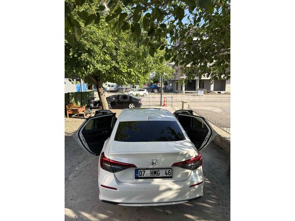 Sahibinden Honda Civic 1.5 i-VTEC Executive Plus 2022 Model 
