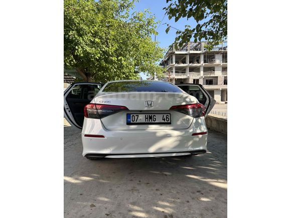 Sahibinden Honda Civic 1.5 i-VTEC Executive Plus 2022 Model 