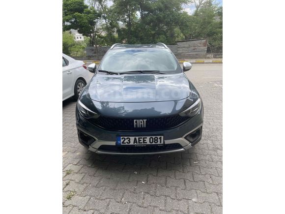 Hatasız boyasız Fiat Egea Cross 1.5 T4 Lounge 2022 Model 