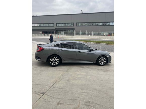 Sahibinden Honda Civic 1.6i DTEC Elegance 2018 Model 