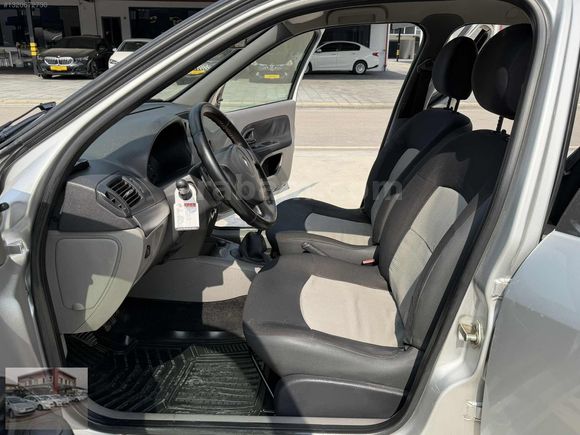 2011 MODEL+HATASIZ+BOYASIZ+DEĞİŞENSİZ+ORJ 175.000 KM'DE