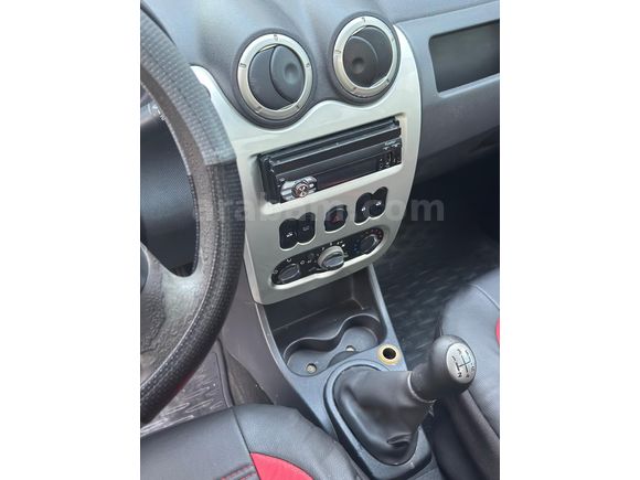 Sahibinden Dacia Logan 1.5 dCi Black Line 2011 Model