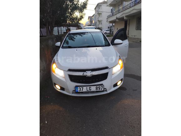 Sahibinden Chevrolet Cruze 1.6 2010 Model  174000km Beyaz