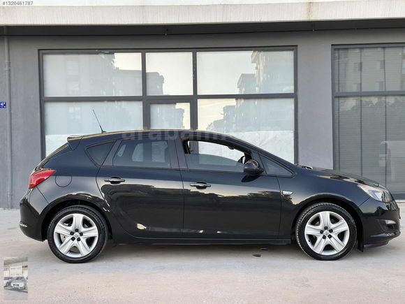 İLK SAHİBİNDEN HATASIZ SERVİS BAKIMLI OPEL ASTRA
