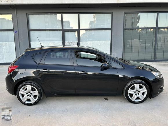 İLK SAHİBİNDEN HATASIZ SERVİS BAKIMLI OPEL ASTRA