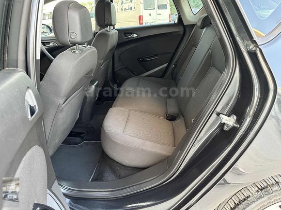 İLK SAHİBİNDEN HATASIZ SERVİS BAKIMLI OPEL ASTRA